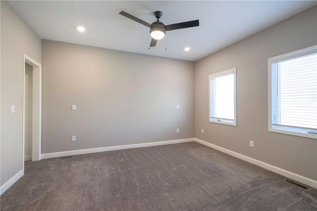 517 Village Lane, Harrisonville, MO 64701