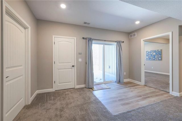 517 Village Lane, Harrisonville, MO 64701