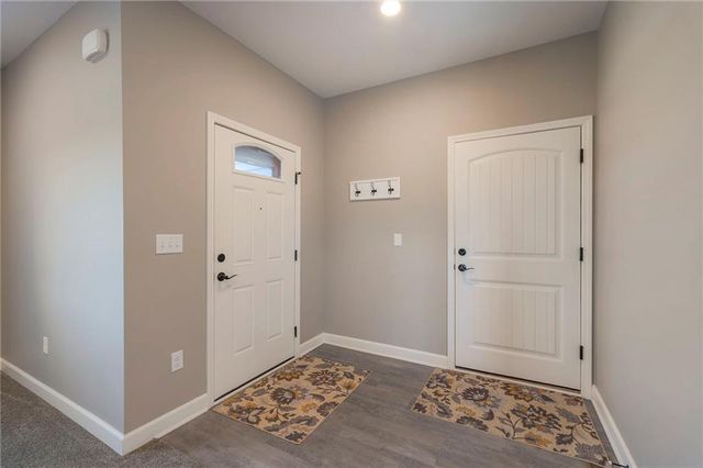 517 Village Lane, Harrisonville, MO 64701