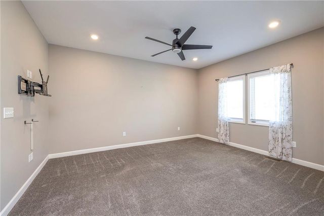 517 Village Lane, Harrisonville, MO 64701