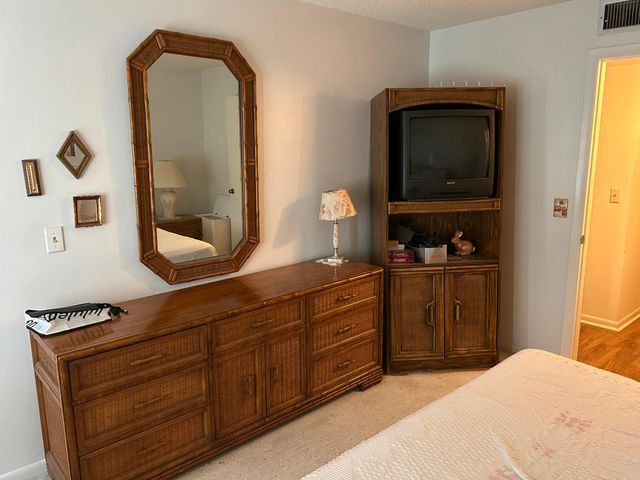 304 Knotty Pine Circle B-2, Greenacres, FL 33463