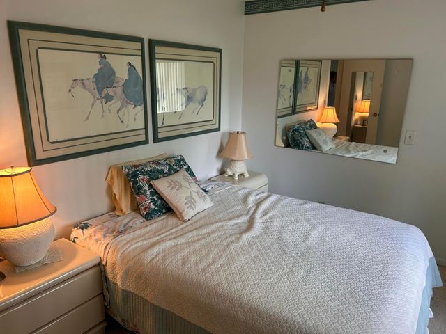 304 Knotty Pine Circle B-2, Greenacres, FL 33463