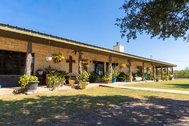 2133 Lausen, Del Rio, TX 78840