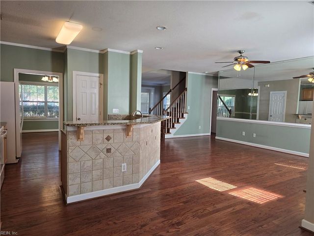905 Riddlehurst AVE, Chesapeake, VA 23320