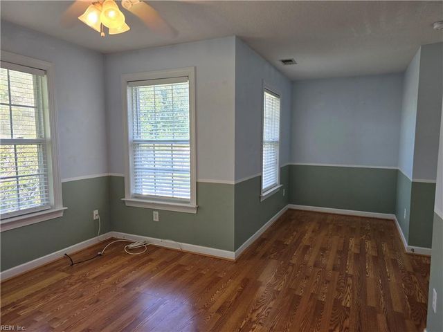 905 Riddlehurst AVE, Chesapeake, VA 23320