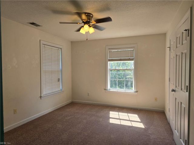 905 Riddlehurst AVE, Chesapeake, VA 23320