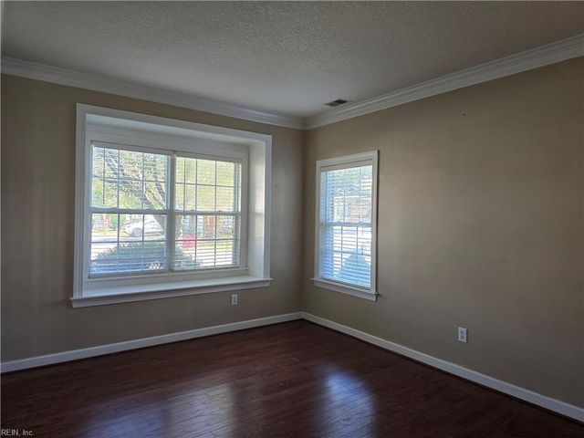 905 Riddlehurst AVE, Chesapeake, VA 23320