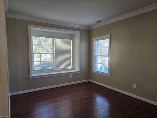 905 Riddlehurst AVE, Chesapeake, VA 23320