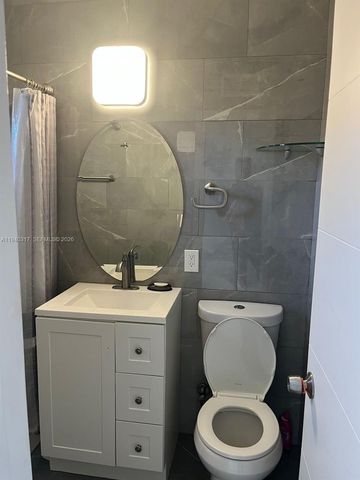 2160 BayDr 2-11, Miami Beach, FL 33141