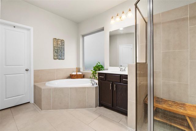 1324 Low Branch LN, Leander, TX 78641