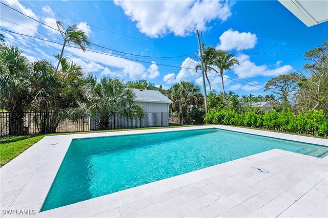 1134 Trail Terrace DR, Naples, FL 34103