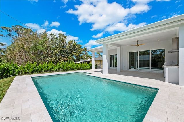 1134 Trail Terrace DR, Naples, FL 34103