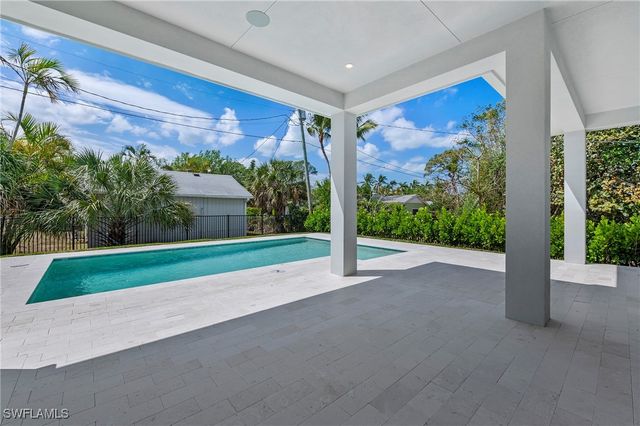 1134 Trail Terrace DR, Naples, FL 34103