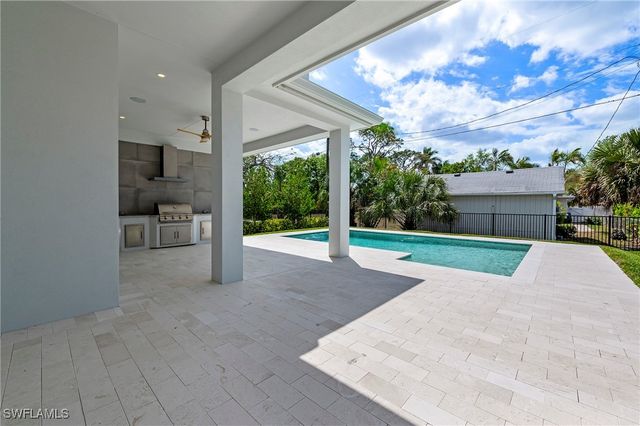 1134 Trail Terrace DR, Naples, FL 34103