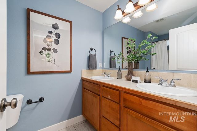1356 W Great Basin, Meridian, ID 83646