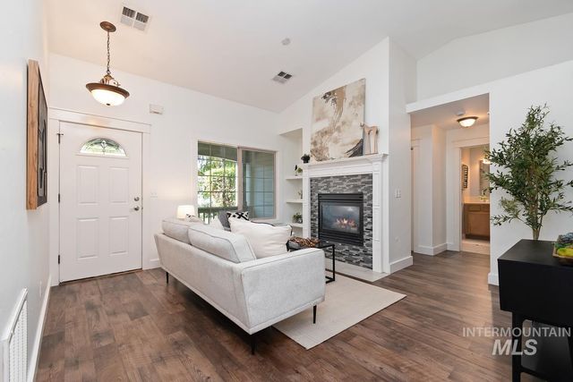 1356 W Great Basin, Meridian, ID 83646