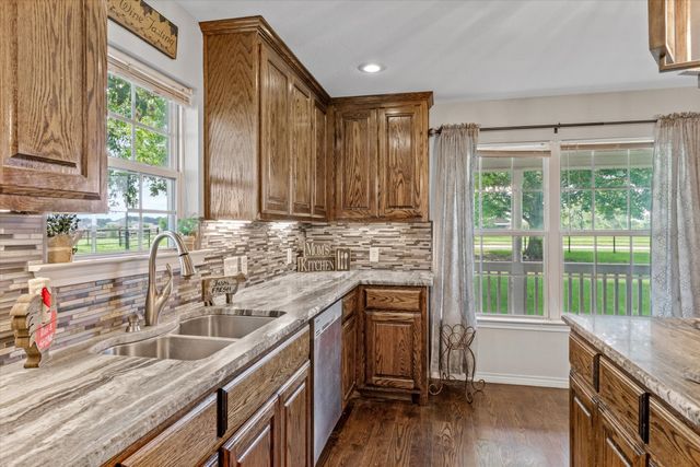 800 VZ County Road 2135, Canton, TX 75103