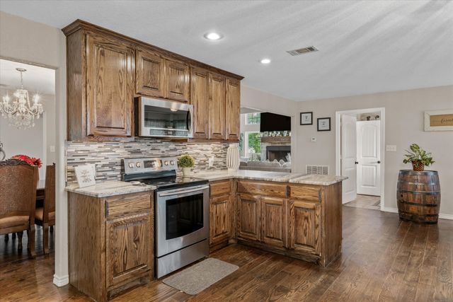 800 VZ County Road 2135, Canton, TX 75103