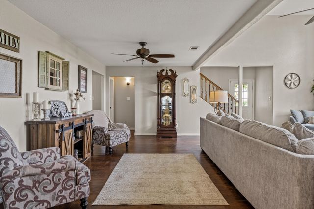 800 VZ County Road 2135, Canton, TX 75103