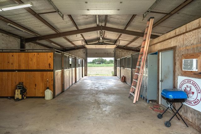 800 VZ County Road 2135, Canton, TX 75103