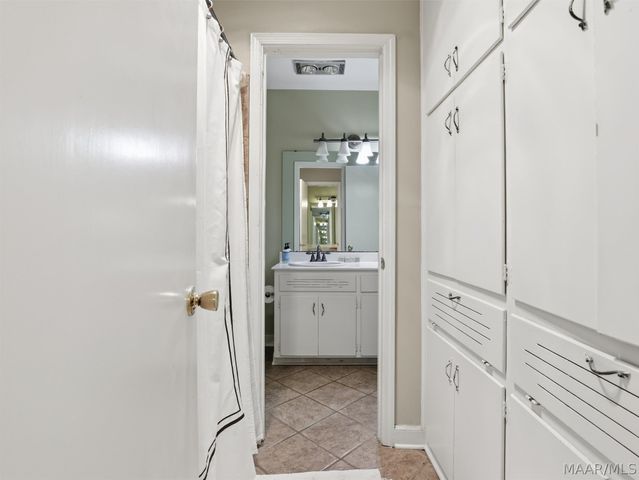 2406 Hermitage Drive, Montgomery, AL 36111