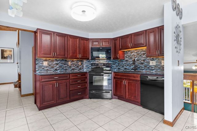4278 Makyes Road, Onondaga, NY 13215
