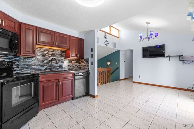 4278 Makyes Road, Onondaga, NY 13215