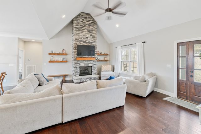 656 Osement Rd, Mcminnville, TN 37110