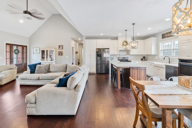 656 Osement Rd, Mcminnville, TN 37110