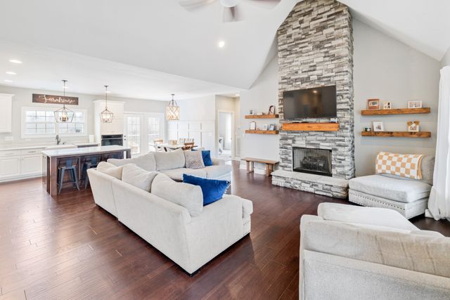 656 Osement Rd, Mcminnville, TN 37110