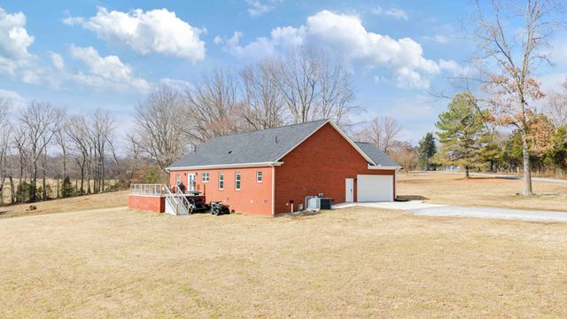 656 Osement Rd, Mcminnville, TN 37110