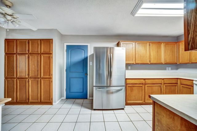 1606 Kingspoint Drive, Carrollton, TX 75007