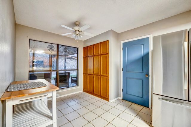 1606 Kingspoint Drive, Carrollton, TX 75007