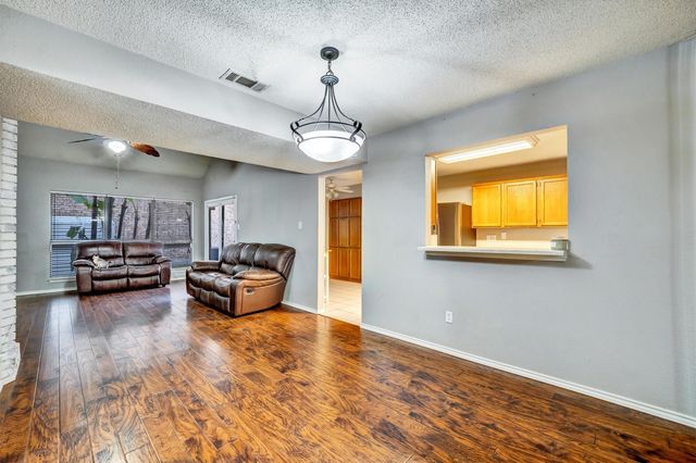 1606 Kingspoint Drive, Carrollton, TX 75007