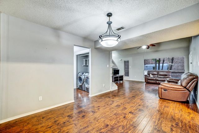 1606 Kingspoint Drive, Carrollton, TX 75007