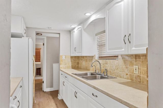 2551 WILKINSON ROAD, Sarasota, FL 34231