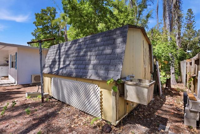 2551 WILKINSON ROAD, Sarasota, FL 34231