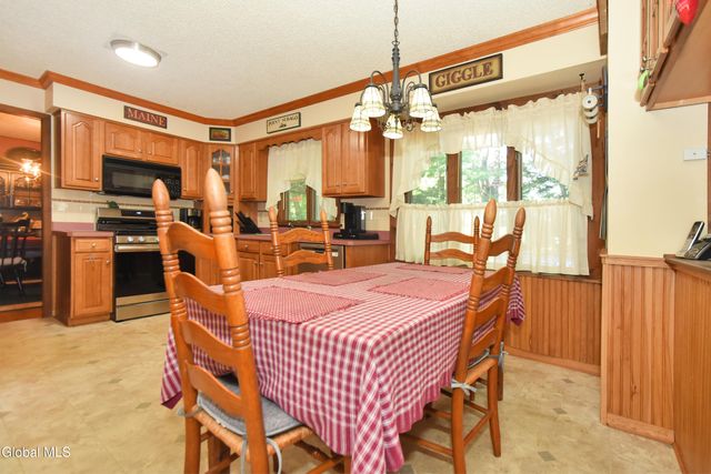 9 Northwood Drive, Ballston Spa, NY 12020