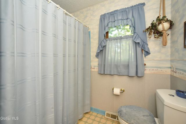 9 Northwood Drive, Ballston Spa, NY 12020