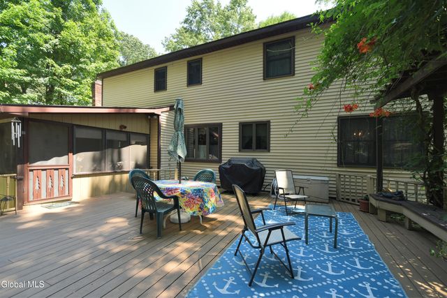 9 Northwood Drive, Ballston Spa, NY 12020