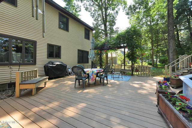 9 Northwood Drive, Ballston Spa, NY 12020