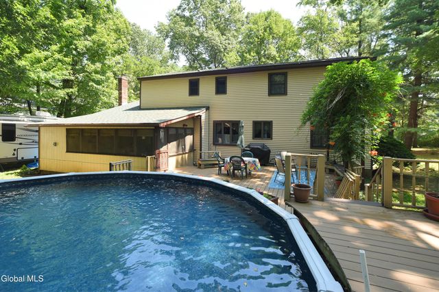 9 Northwood Drive, Ballston Spa, NY 12020