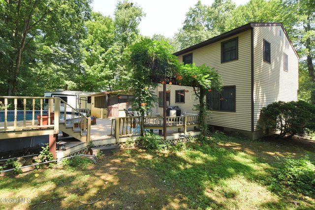 9 Northwood Drive, Ballston Spa, NY 12020