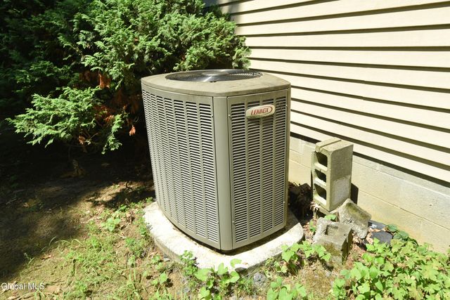 9 Northwood Drive, Ballston Spa, NY 12020