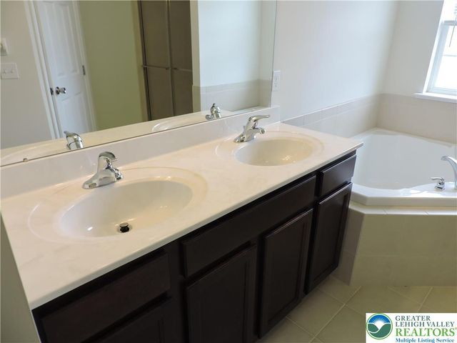 5335 Jutland Road, South Whitehall Twp, PA 18104