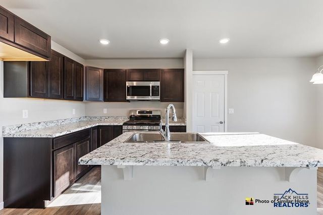 461 YELNER DR, Box Elder, SD 57719
