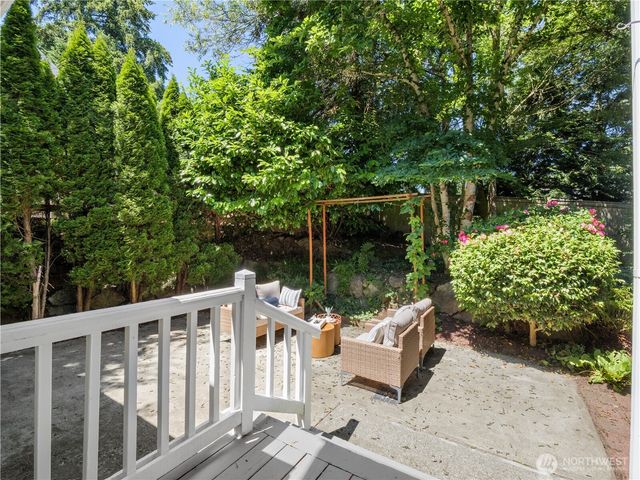 4170 244th Place SE, Sammamish, WA 98029