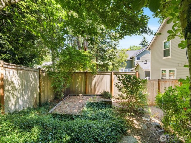 4170 244th Place SE, Sammamish, WA 98029