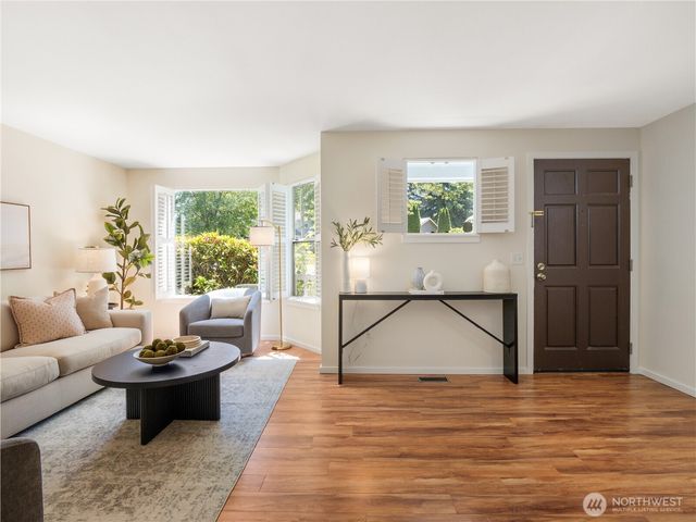 4170 244th Place SE, Sammamish, WA 98029
