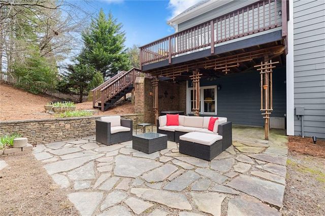 272 Canyon Drive, Sugar Hill, GA 30518